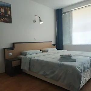 Apartament Private Studio 306 Complex Nev, Sarafovo, Beach & Airport ,With Swimming Pool, Free Parking